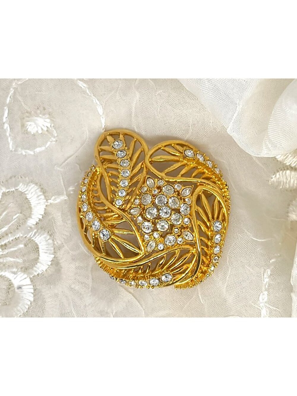 QVC Estate Style~ Crystal Rhinestone Leaf Domed Gold Tone Pin/Brooch Signed - Picture 1 of 5